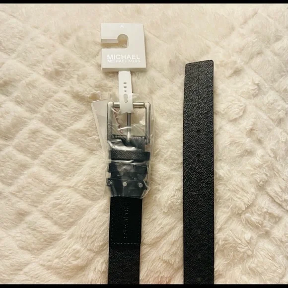 MICHAEL KORS BELT BLACK WITH PRINTED MK LOGO TRIPLE BELT LOOP W/ STUDS BLK - Picture 5 of 13